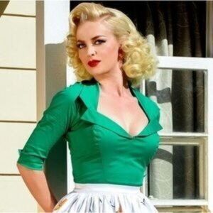 PUG Doris top in green